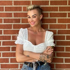 Meet your Posher, Amber